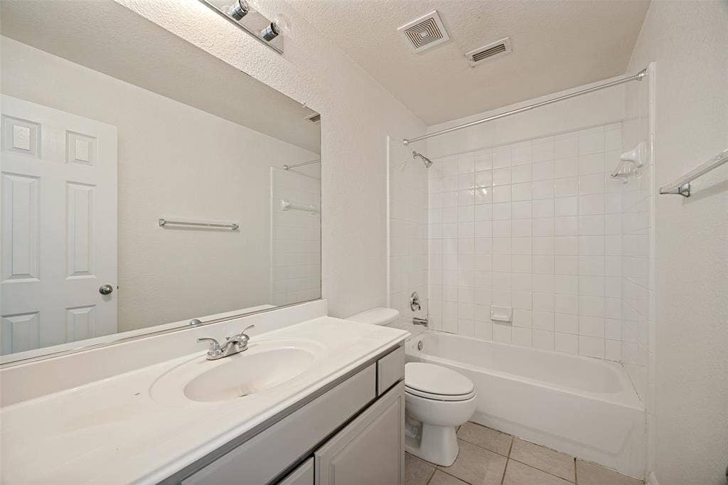 4437 Red Barn Drive, Richardson, TX 75082 4437 Red Barn Drive, Richardson, TX 75082