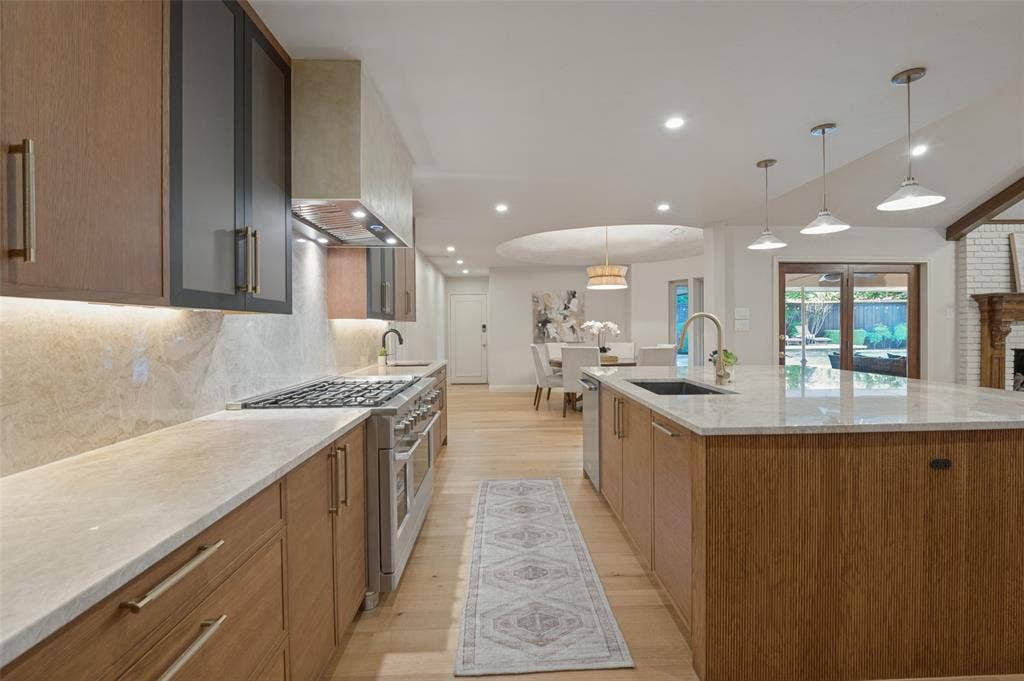 7023 Brookshire Drive, Dallas, TX 75230