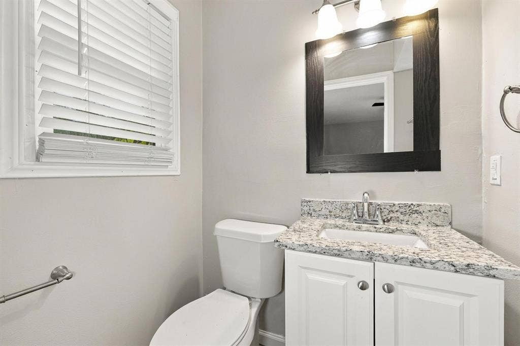 2118 Bergstrom Drive, Dallas, TX 75227 2118 Bergstrom Drive, Dallas, TX 75227