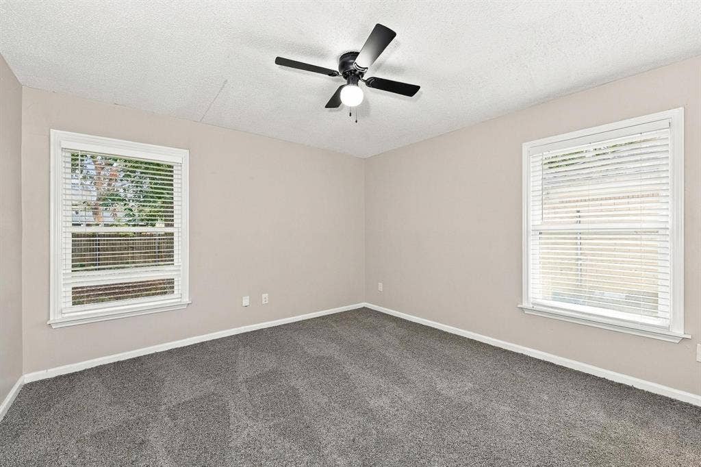 2118 Bergstrom Drive, Dallas, TX 75227 2118 Bergstrom Drive, Dallas, TX 75227