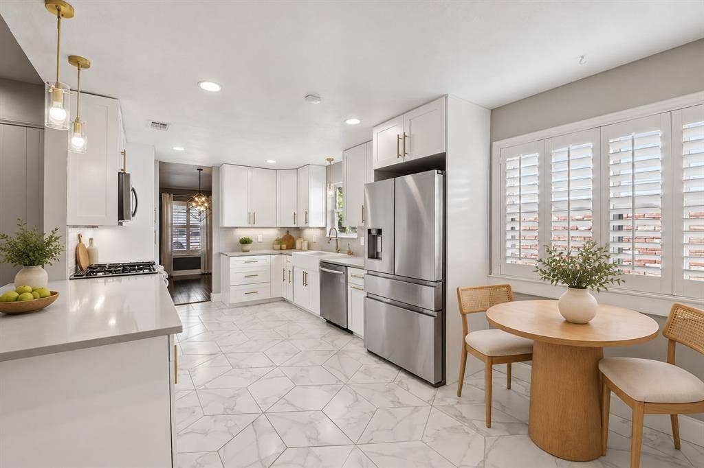 9935 Milltrail Drive, Dallas, TX 75238 Kitchen Virtually staged.