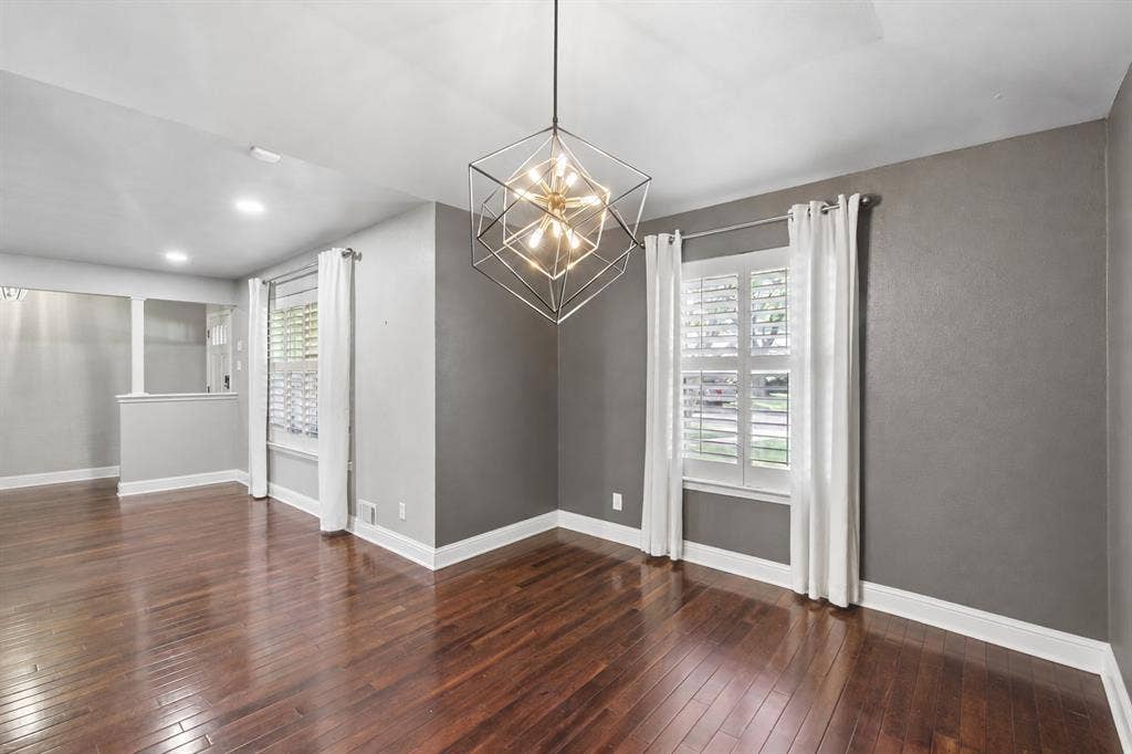 9935 Milltrail Drive, Dallas, TX 75238 9935 Milltrail Drive, Dallas, TX 75238