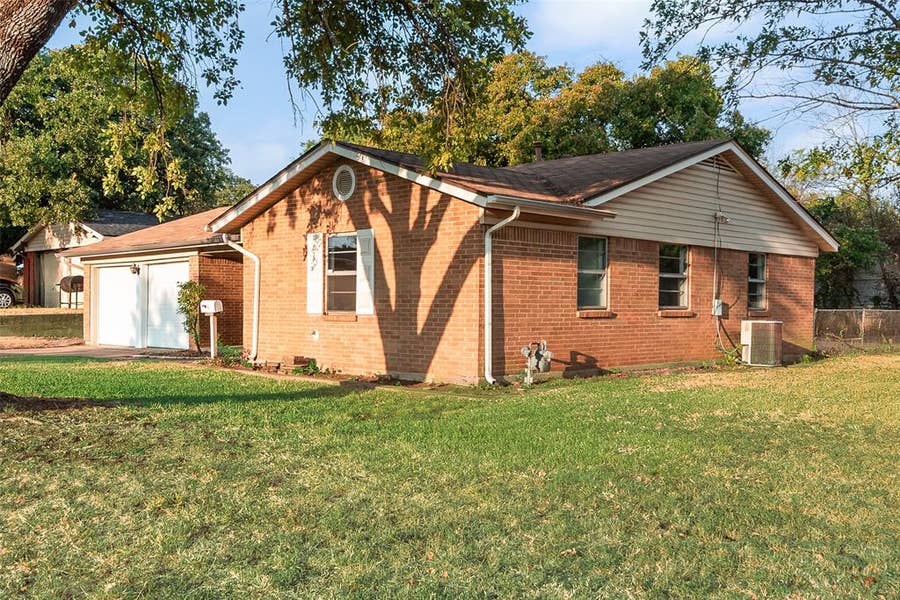 Property photo for 6609 Trailwood Drive, Forest Hill, TX