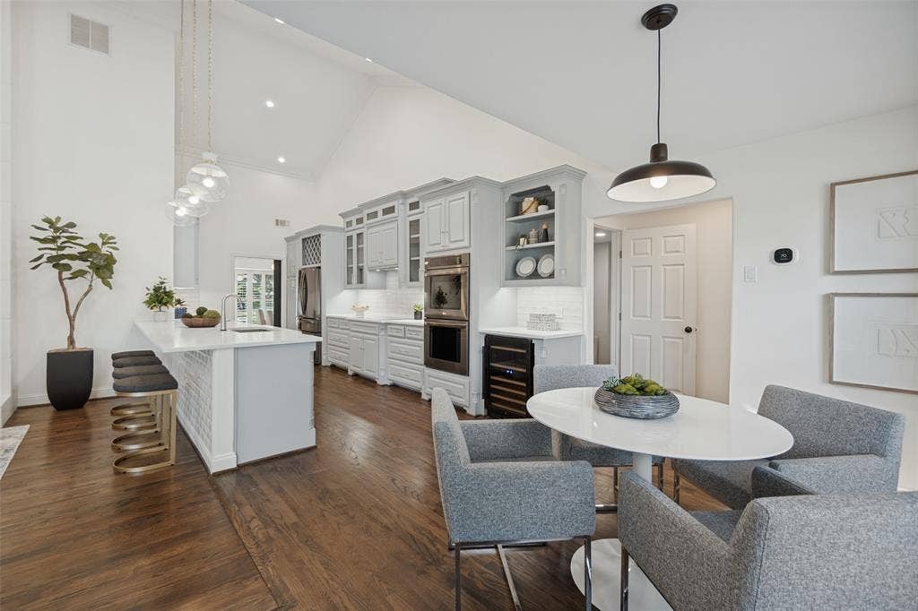 6609 Ridgeview Circle, Dallas, TX 75240