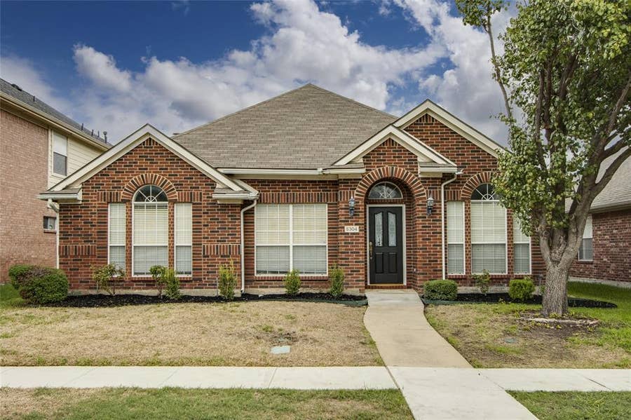 Property photo for 5304 Crossvine Lane, McKinney, TX