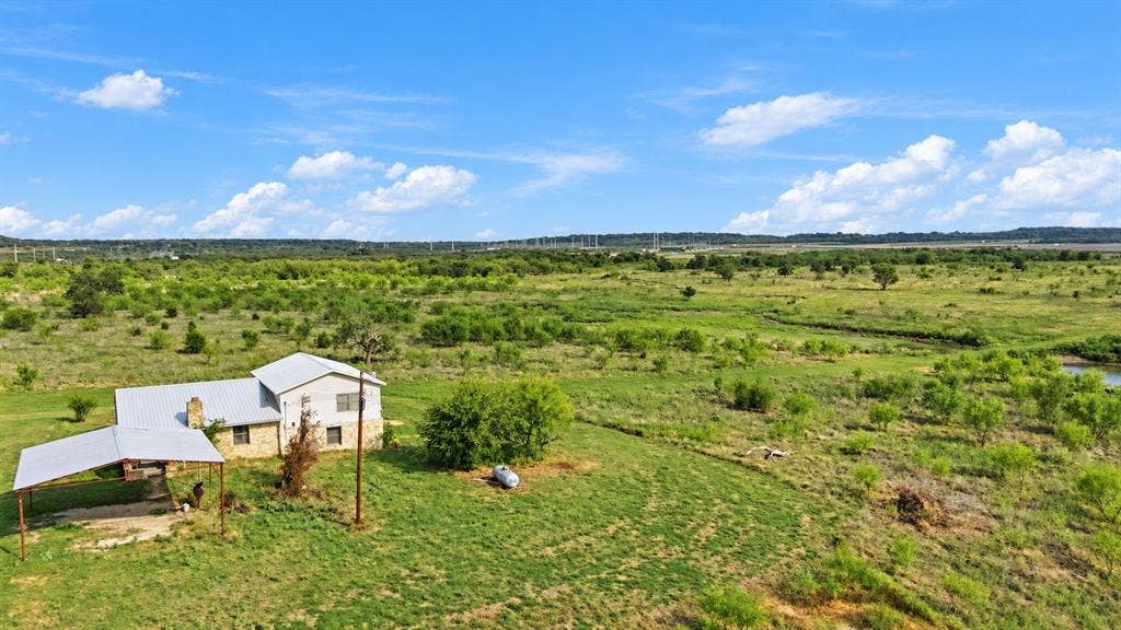 221 S Kinder Lane, Jacksboro, TX 76458 221 S Kinder Lane, Jacksboro, TX 76458