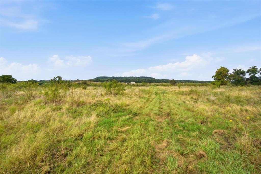 221 S Kinder Lane, Jacksboro, TX 76458 221 S Kinder Lane, Jacksboro, TX 76458