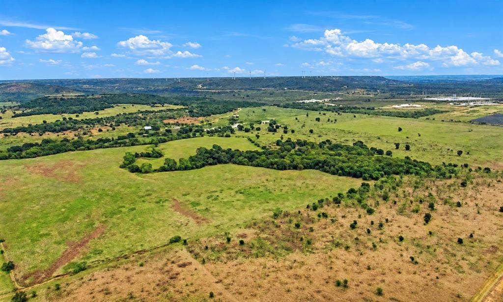 221 S Kinder Lane, Jacksboro, TX 76458 221 S Kinder Lane, Jacksboro, TX 76458