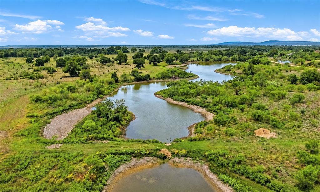 221 S Kinder Lane, Jacksboro, TX 76458 221 S Kinder Lane, Jacksboro, TX 76458