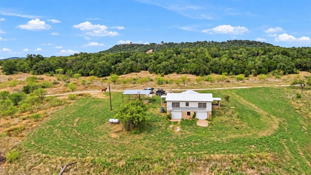 221 S Kinder Lane, Jacksboro, TX 76458 221 S Kinder Lane, Jacksboro, TX 76458