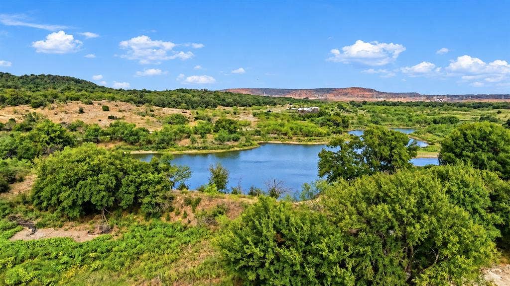 221 S Kinder Lane, Jacksboro, TX 76458 221 S Kinder Lane, Jacksboro, TX 76458