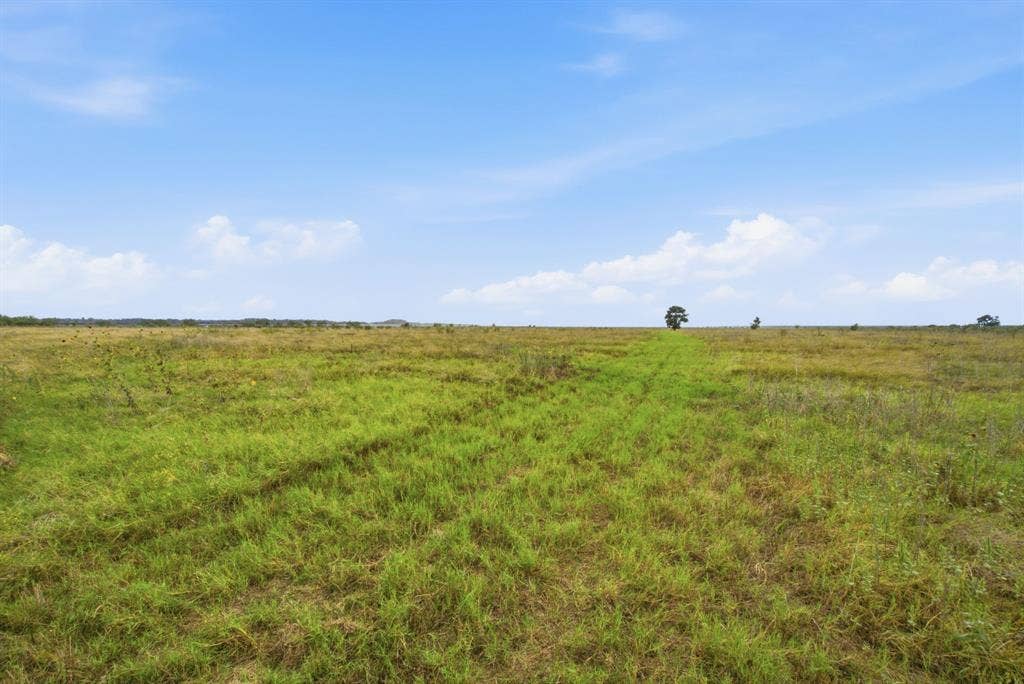 221 S Kinder Lane, Jacksboro, TX 76458 221 S Kinder Lane, Jacksboro, TX 76458