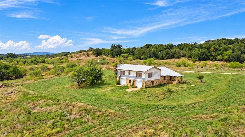 221 S Kinder Lane, Jacksboro, TX 76458 221 S Kinder Lane, Jacksboro, TX 76458