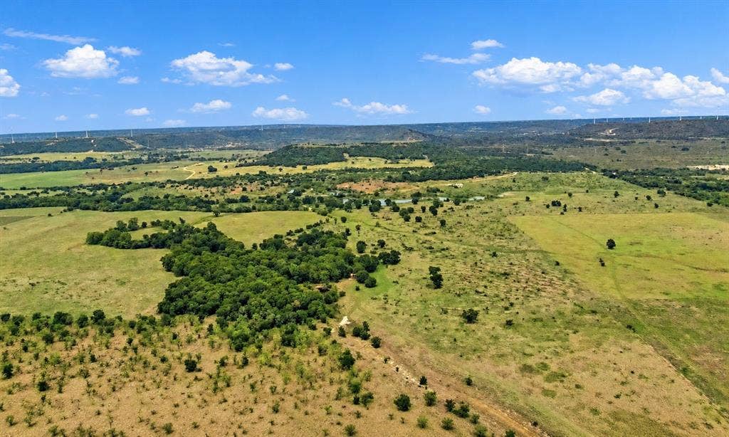 221 S Kinder Lane, Jacksboro, TX 76458 221 S Kinder Lane, Jacksboro, TX 76458