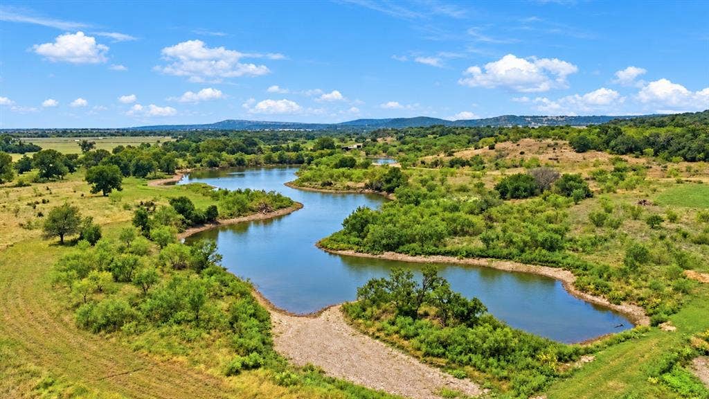 221 S Kinder Lane, Jacksboro, TX 76458 221 S Kinder Lane, Jacksboro, TX 76458