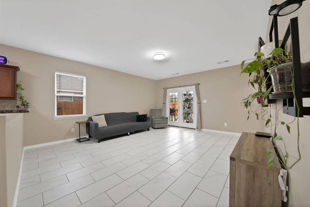 6148 Chalk Hollow Drive, Fort Worth, TX 76179