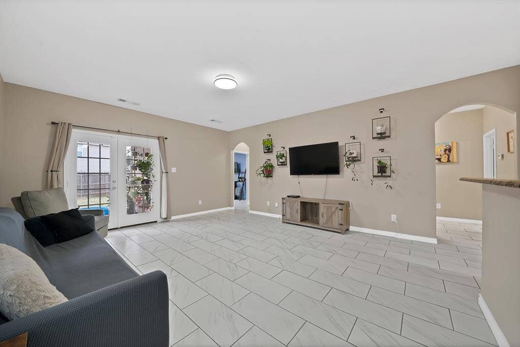 6148 Chalk Hollow Drive, Fort Worth, TX 76179