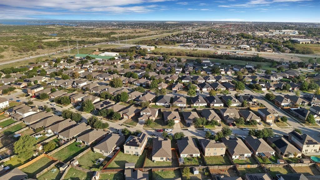 6148 Chalk Hollow Drive, Fort Worth, TX 76179