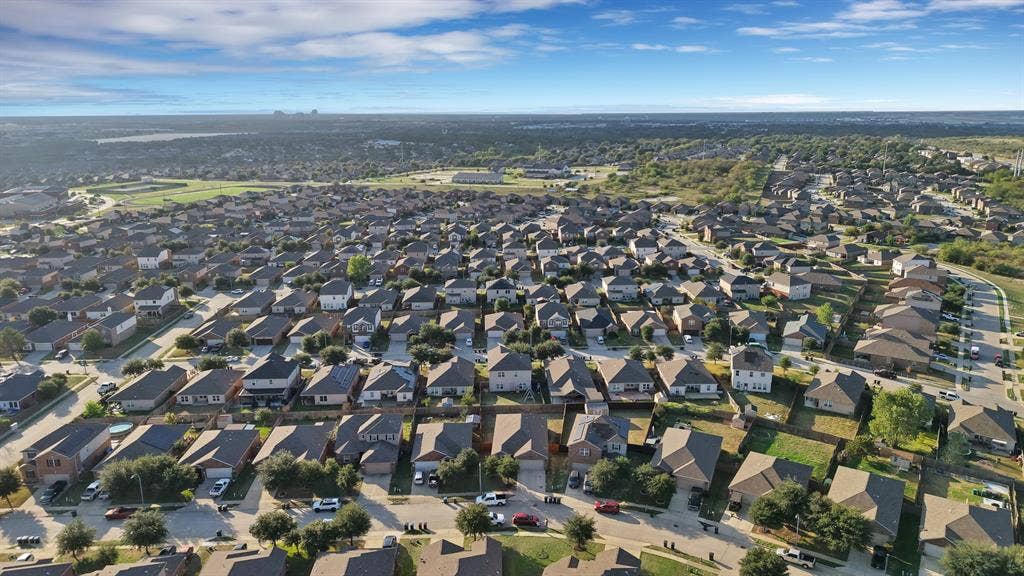 6148 Chalk Hollow Drive, Fort Worth, TX 76179