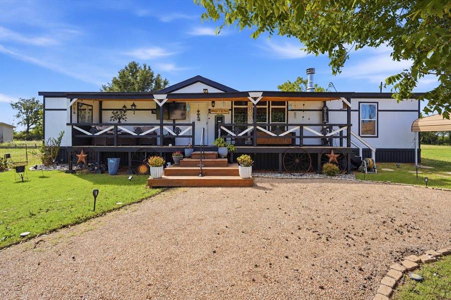 Property photo for 6200 S Lakeside Hills Court, Granbury, TX