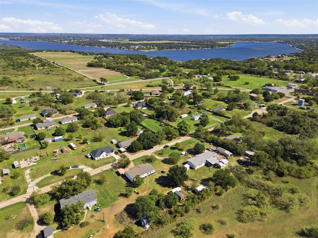 6200 S Lakeside Hills Court, Granbury, TX 76048