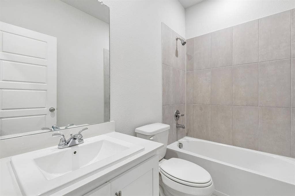 2720 Auburn Court, Princeton, TX 75407 Bathroom in the Cypress home plan - REPRESENTATIVE PHOTO
