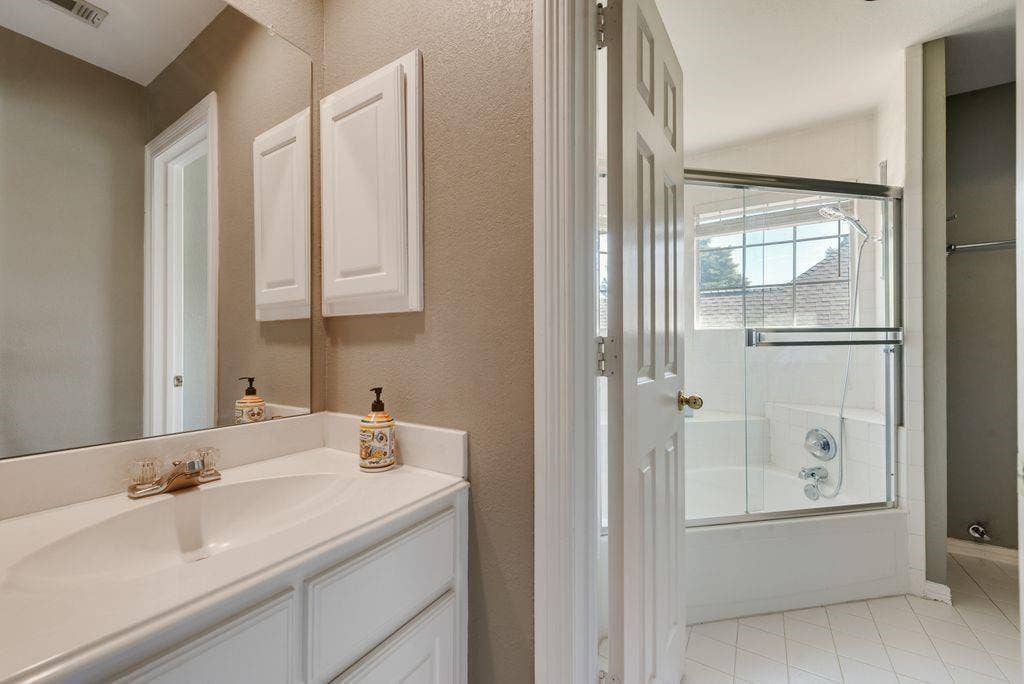 719 Alendale Drive, Coppell, TX 75019