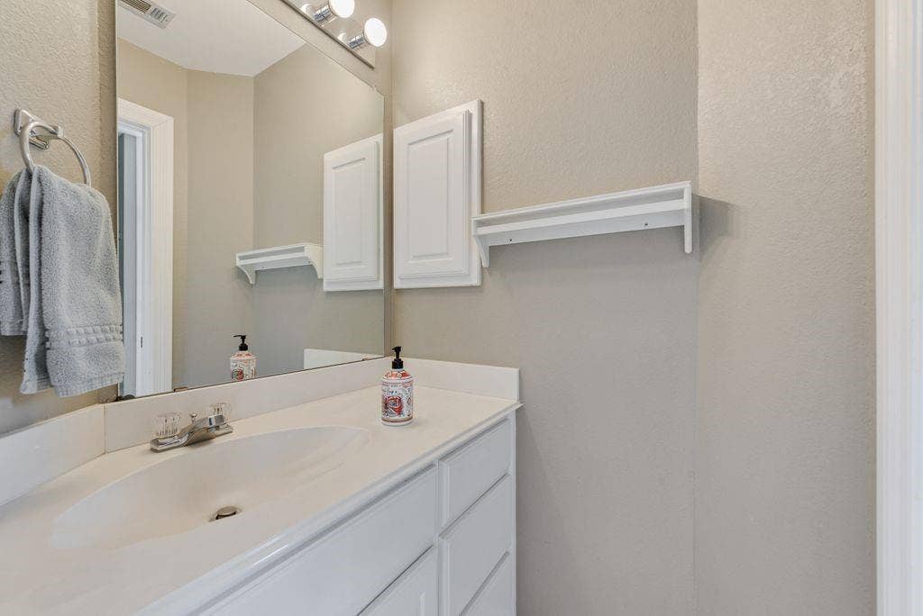 719 Alendale Drive, Coppell, TX 75019