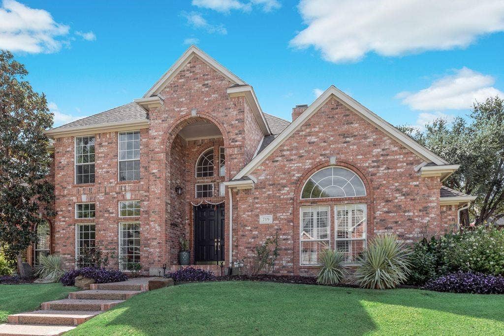 719 Alendale Drive, Coppell, TX 75019