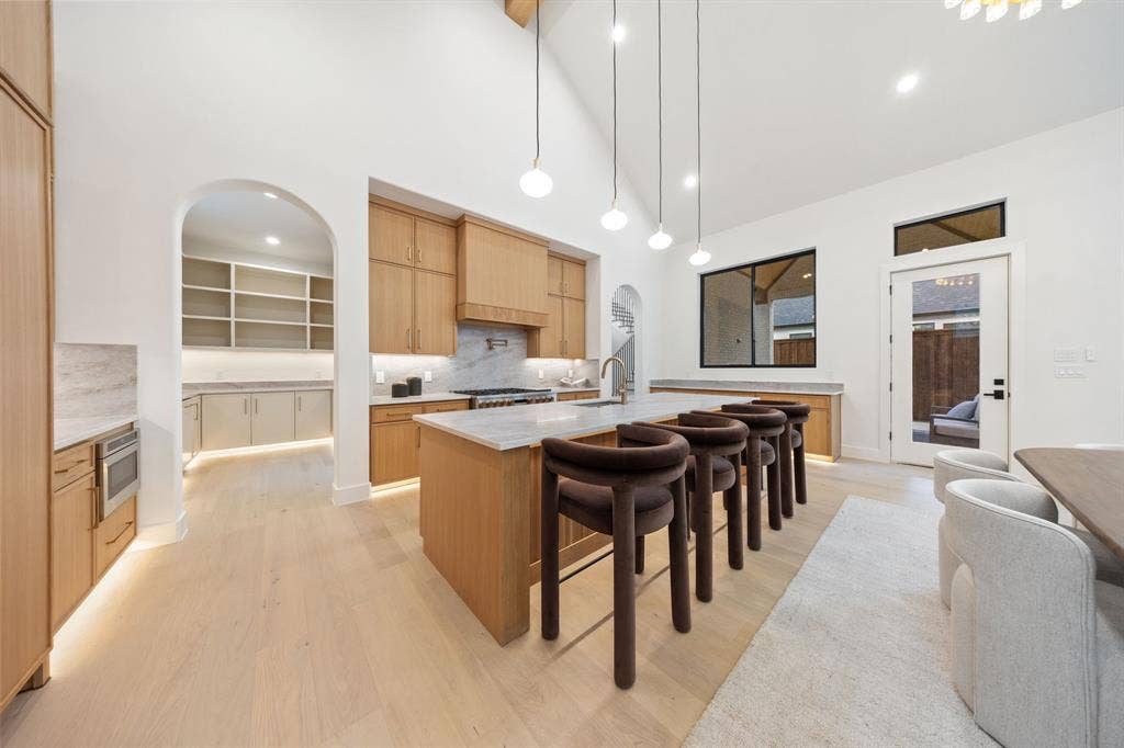 6475 Trammel Drive, Dallas, TX 75214 6475 Trammel Drive, Dallas, TX 75214