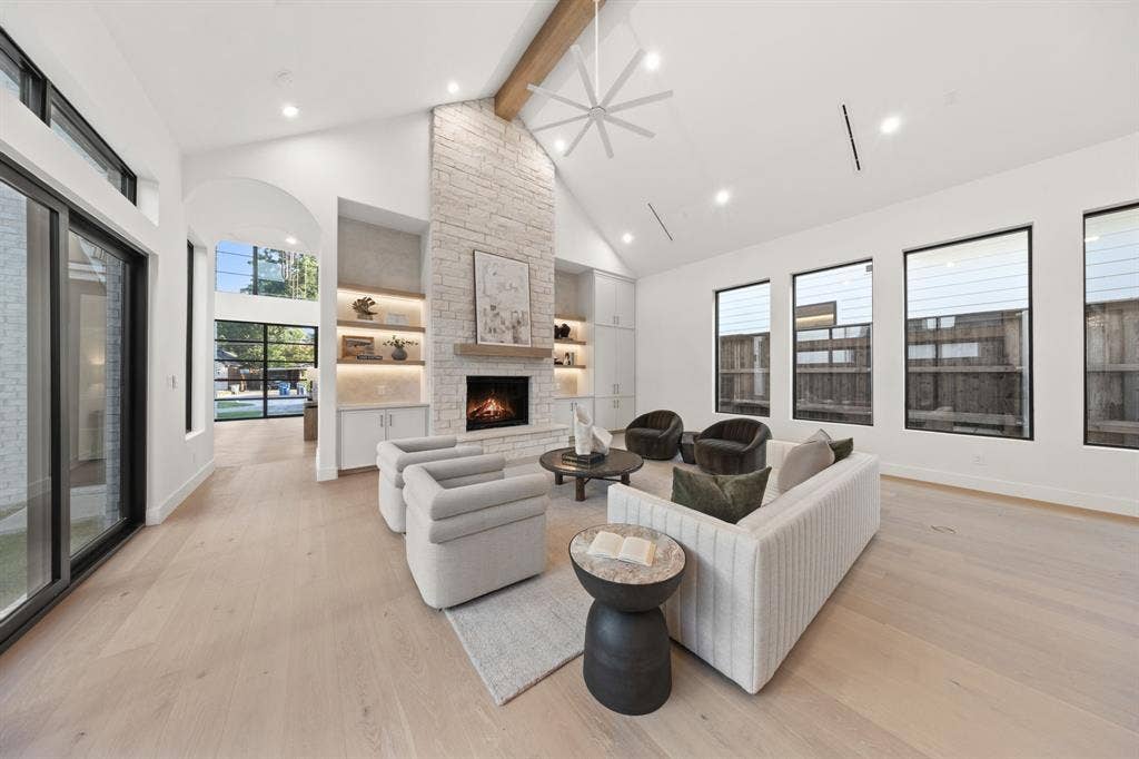 6475 Trammel Drive, Dallas, TX 75214 6475 Trammel Drive, Dallas, TX 75214