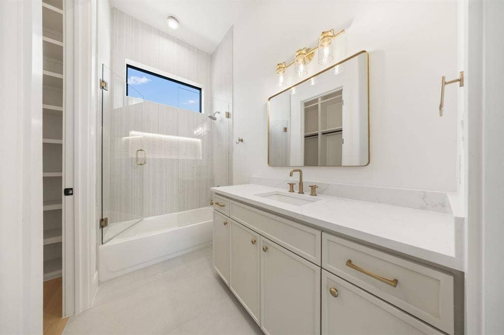 6475 Trammel Drive, Dallas, TX 75214 6475 Trammel Drive, Dallas, TX 75214