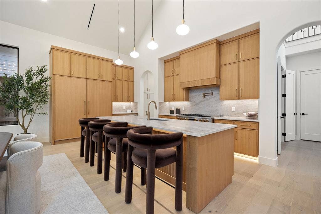 6475 Trammel Drive, Dallas, TX 75214 6475 Trammel Drive, Dallas, TX 75214