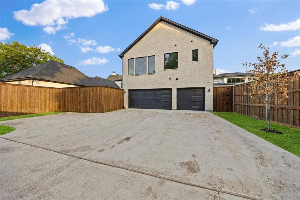 6475 Trammel Drive, Dallas, TX 75214 6475 Trammel Drive, Dallas, TX 75214