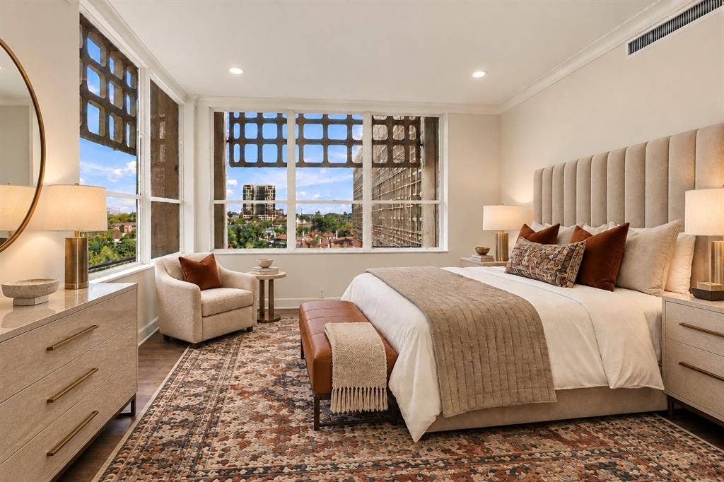 3525 Turtle Creek Boulevard, #8B, Dallas, TX 75219 Virtually staged - all other photos are physically staged