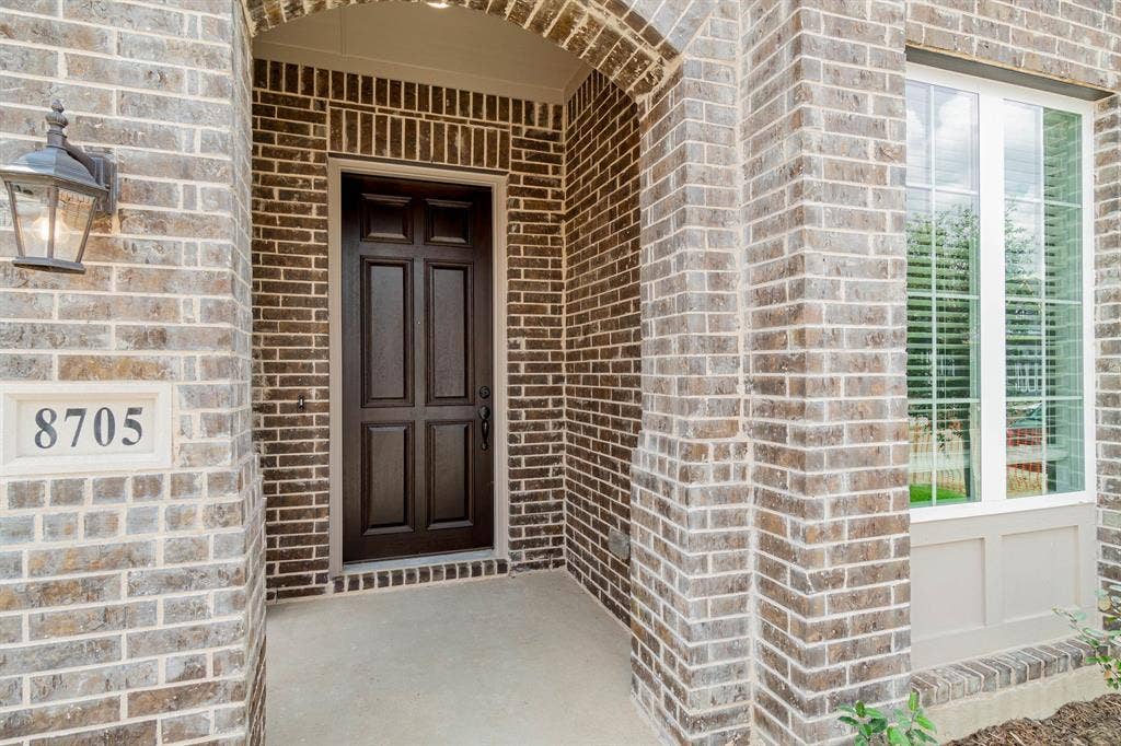 8705 Barnbougle Dunes Drive, McKinney, TX 75070 8705 Barnbougle Dunes Drive, McKinney, TX 75070