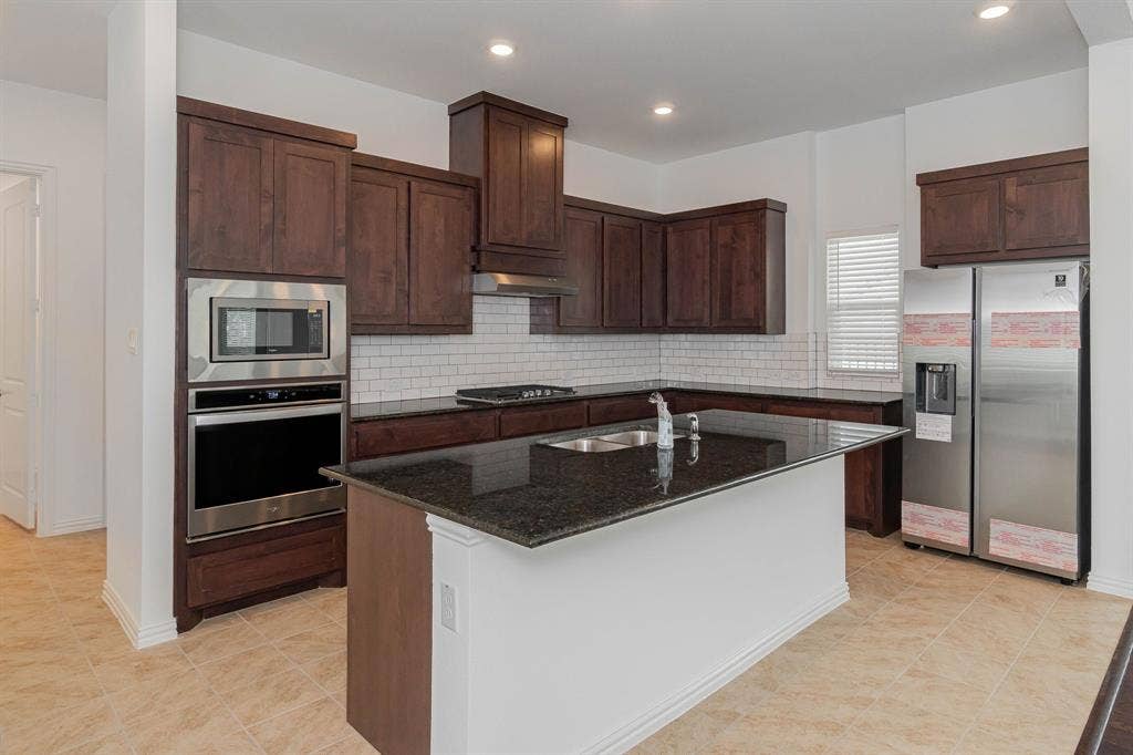 8705 Barnbougle Dunes Drive, McKinney, TX 75070 8705 Barnbougle Dunes Drive, McKinney, TX 75070