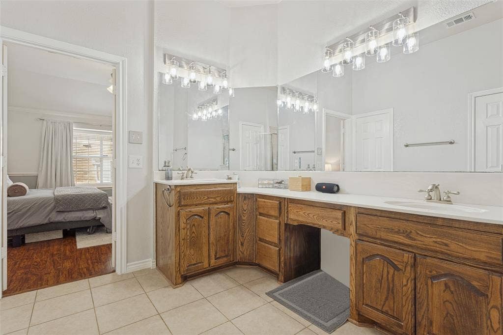 2106 Hollow Way, Garland, TX 75041