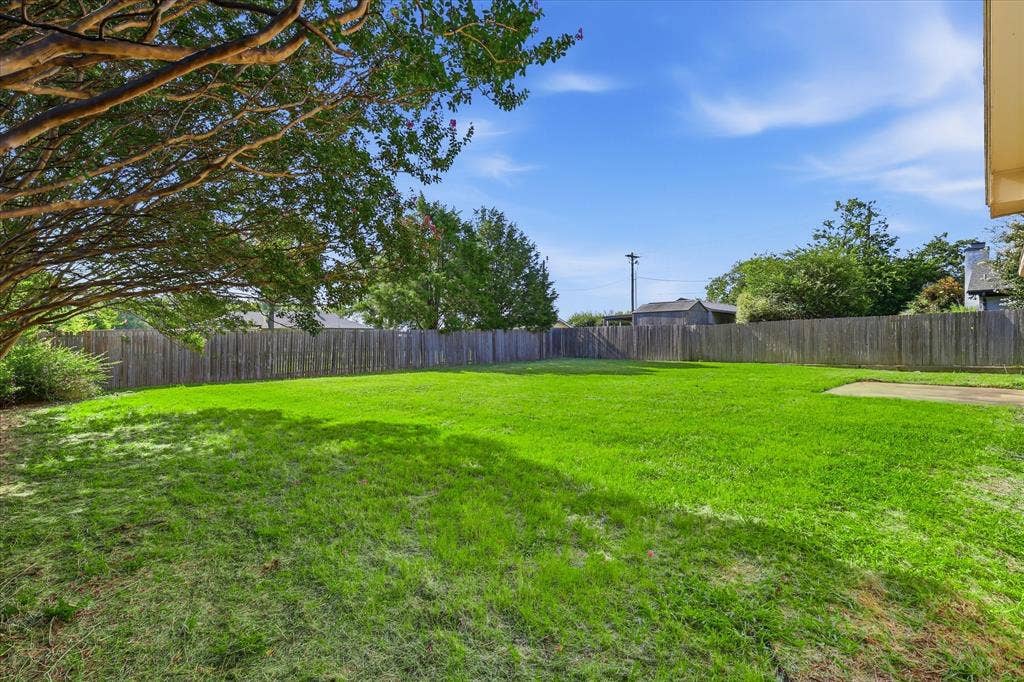 1815 Wisteria Street, Denton, TX 76205 1815 Wisteria Street, Denton, TX 76205