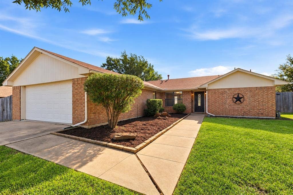 1815 Wisteria Street, Denton, TX 76205 1815 Wisteria Street, Denton, TX 76205