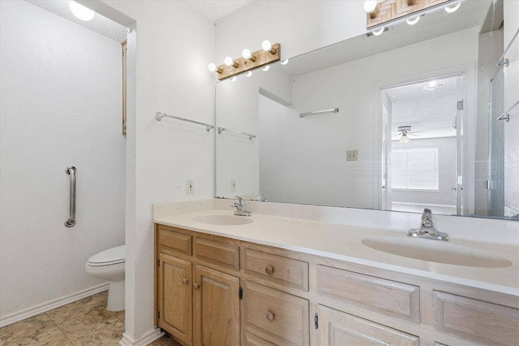 1815 Wisteria Street, Denton, TX 76205 1815 Wisteria Street, Denton, TX 76205