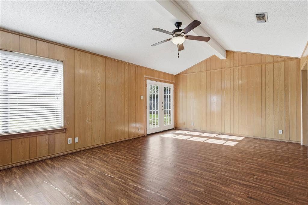 1815 Wisteria Street, Denton, TX 76205 1815 Wisteria Street, Denton, TX 76205