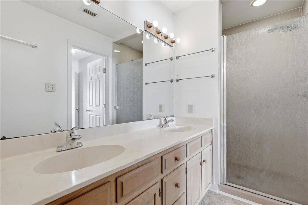 1815 Wisteria Street, Denton, TX 76205 1815 Wisteria Street, Denton, TX 76205