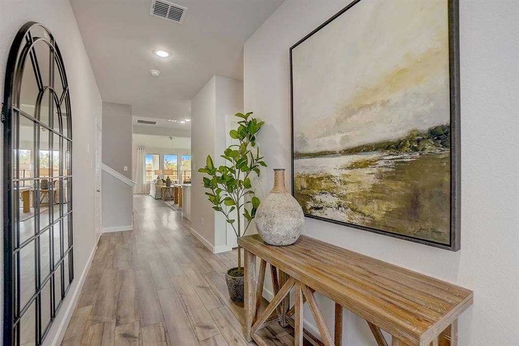 348 Lacy Oak Lane, Waxahachie, TX 75165 Entryway in the Stanley II home plan - REPRESENTATIVE PHOTO