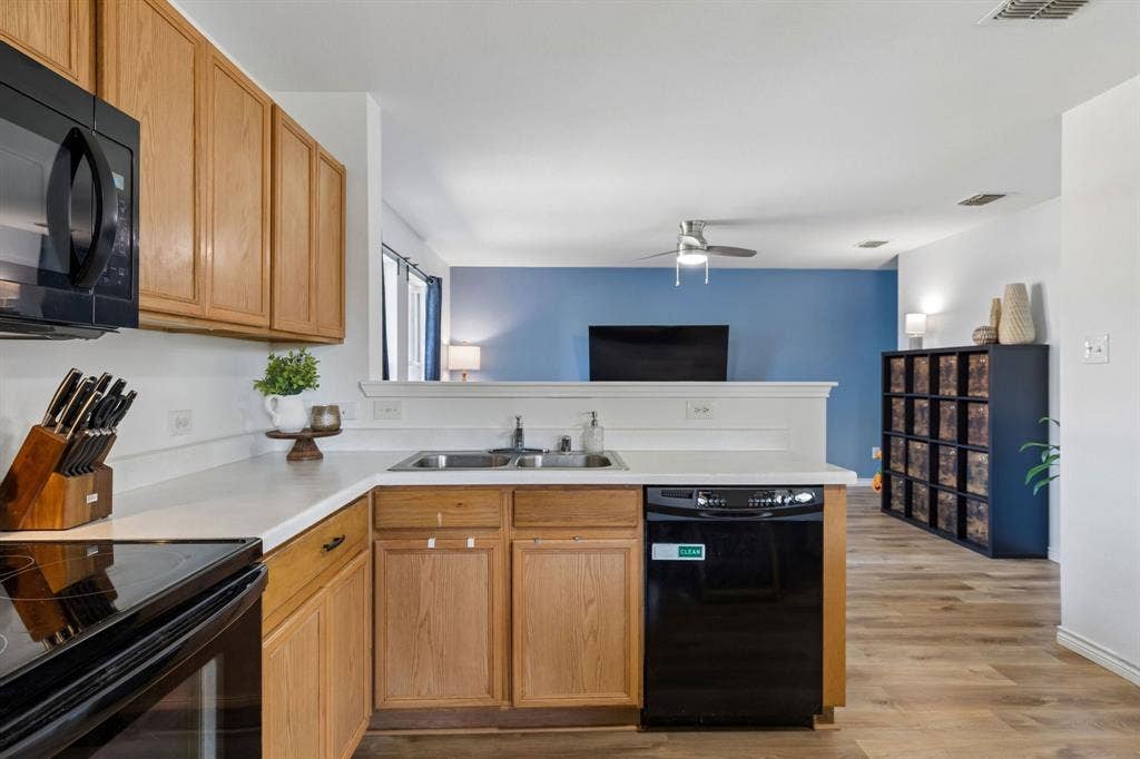 313 Olivia Lane, Anna, TX 75409