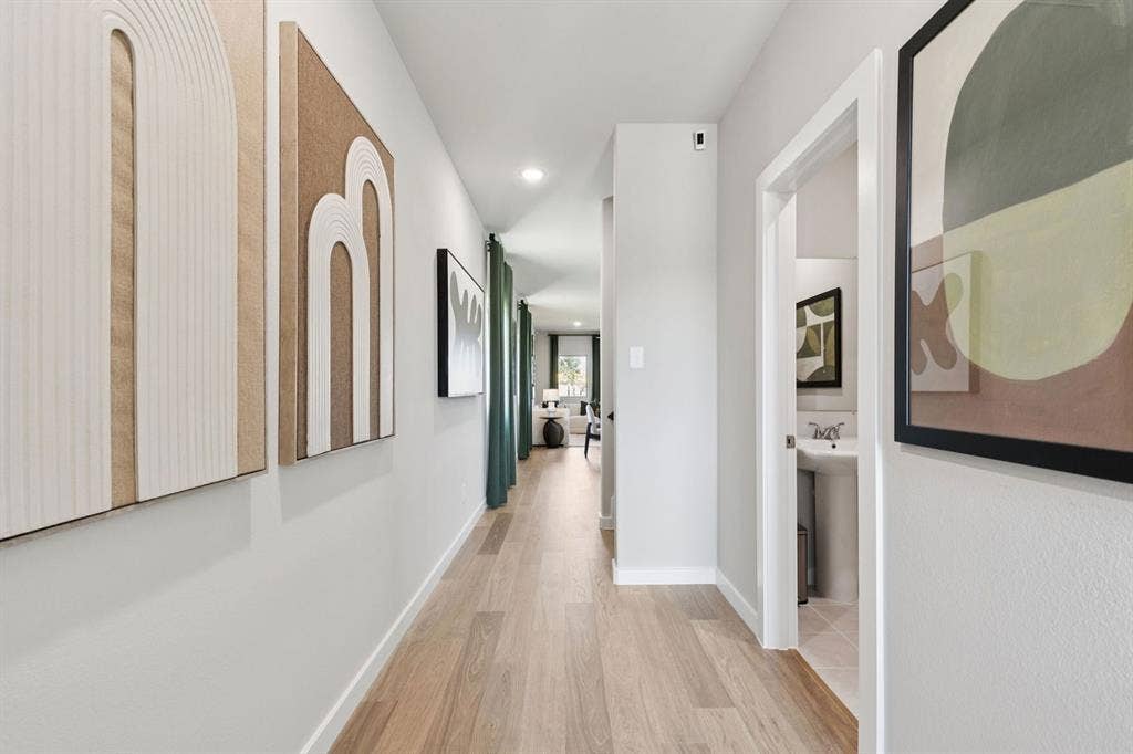 4210 Zoe Lane, Farmersville, TX 75442 Entryway in the Magnolia home plan – REPRESENTATIVE PHOTO