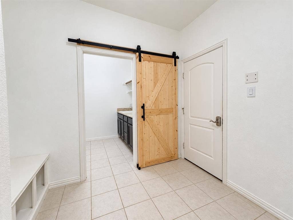8121 Belgian Blue Court, Fort Worth, TX 76131