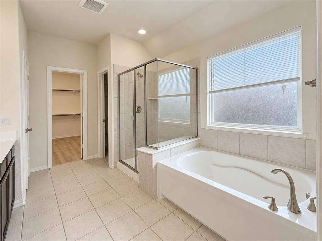 8121 Belgian Blue Court, Fort Worth, TX 76131