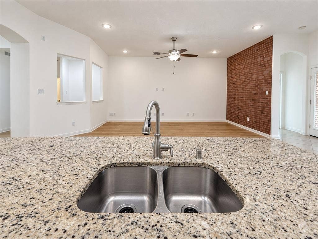 8121 Belgian Blue Court, Fort Worth, TX 76131