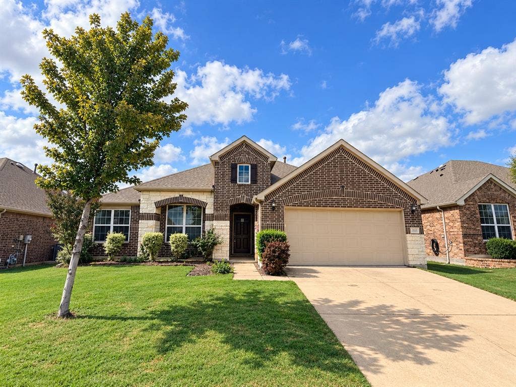 8121 Belgian Blue Court, Fort Worth, TX 76131